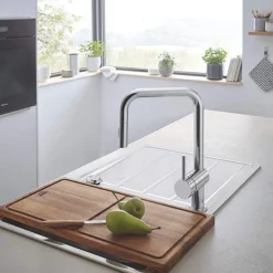 Grohe Minta Single-Lever Kitchen Sink Mixer Tap With Pull Out Spray