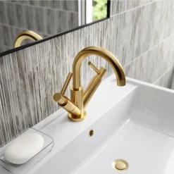 Hudson Reed Tec Lever Mono Basin Mixer Tap Inc. Swivel Spout & Waste - Brushed Brass