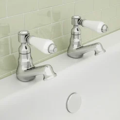 Lancaster Traditional Basin + Bath Tap Set
